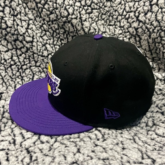 New Era Lakers Snapback Hat 2Tone 59FIFTY - Picture 2 of 3